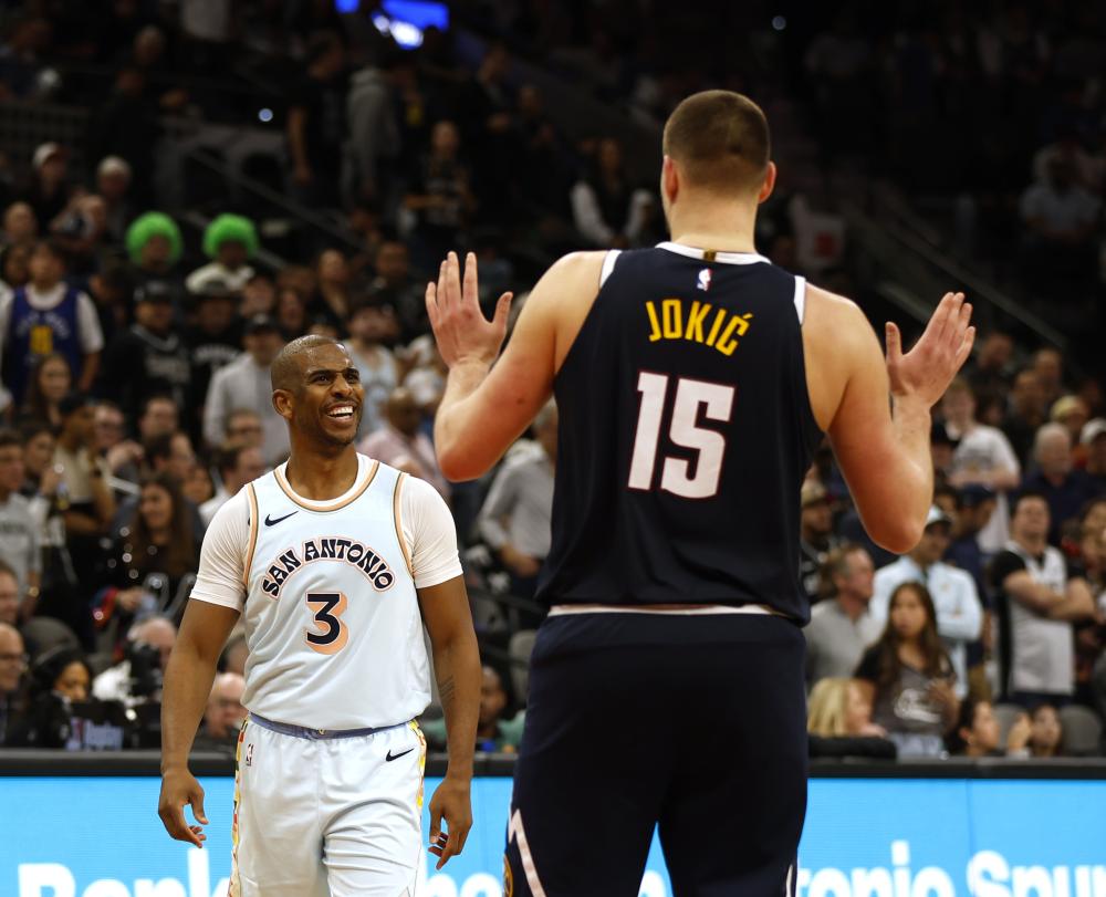 维斯塔潘认怂！距离超级驾照被禁赛仅差1分 主动向车队承认错误