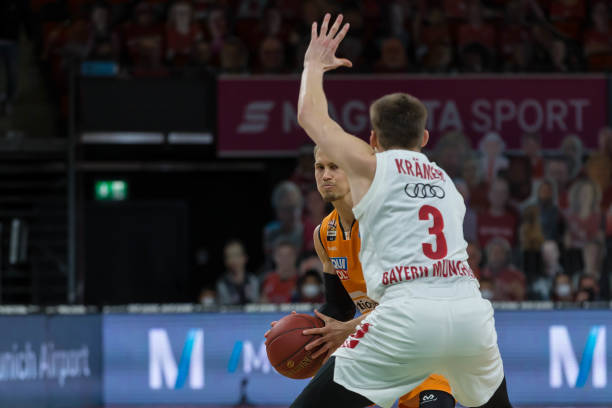 上略显不足 上略显不足