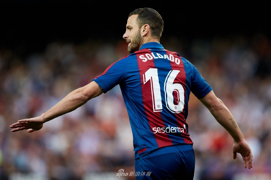 湖人最新伤情：东契奇詹姆斯不在伤病名单 全队仅克勒贝尔确定缺席G4